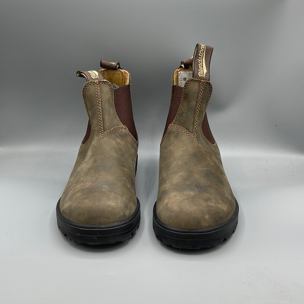 Blundstone style 585 Rustic brown suede boots size 5.5 or 8.5